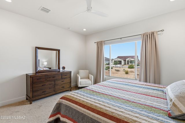 1774 E Wintergreen Drive, Green Valley, AZ 85614