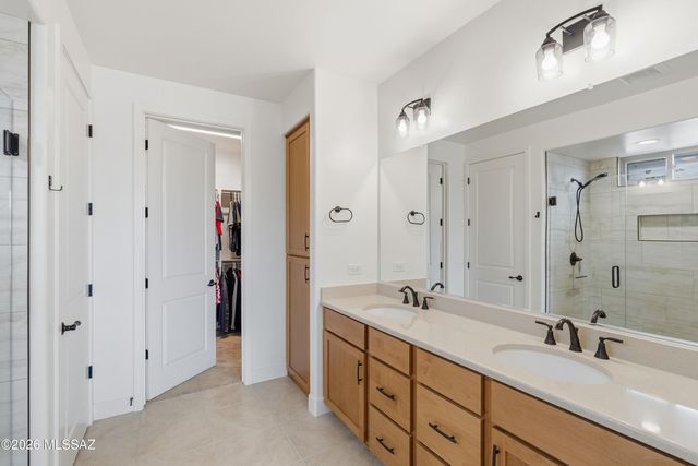 1774 E Wintergreen Drive, Green Valley, AZ 85614