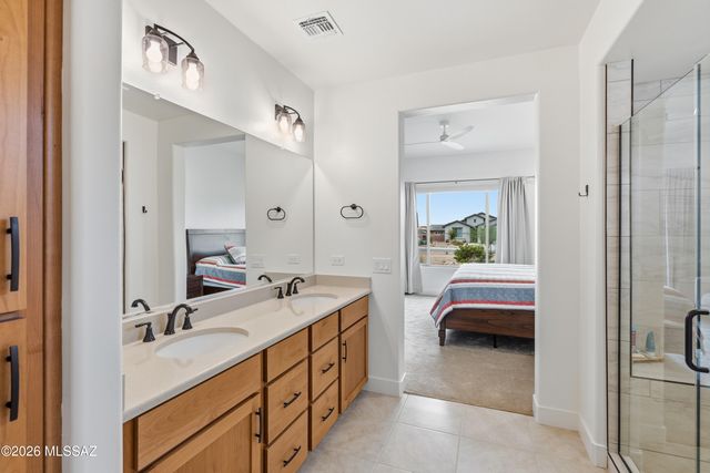 1774 E Wintergreen Drive, Green Valley, AZ 85614