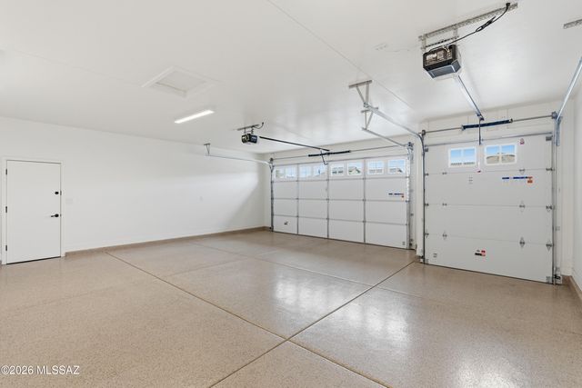 1774 E Wintergreen Drive, Green Valley, AZ 85614