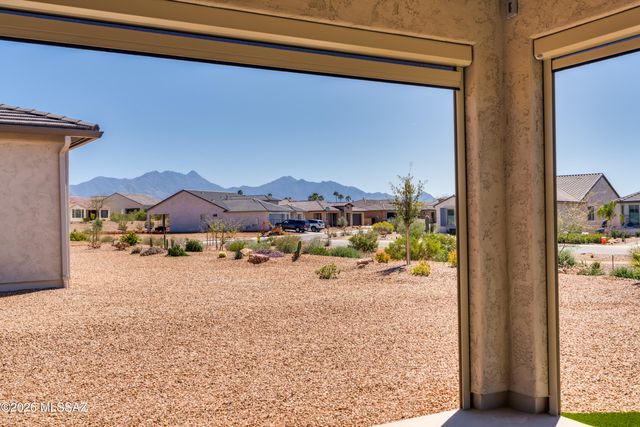 1774 E Wintergreen Drive, Green Valley, AZ 85614