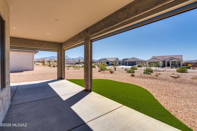 1774 E Wintergreen Drive, Green Valley, AZ 85614