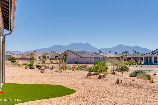 1774 E Wintergreen Drive, Green Valley, AZ 85614