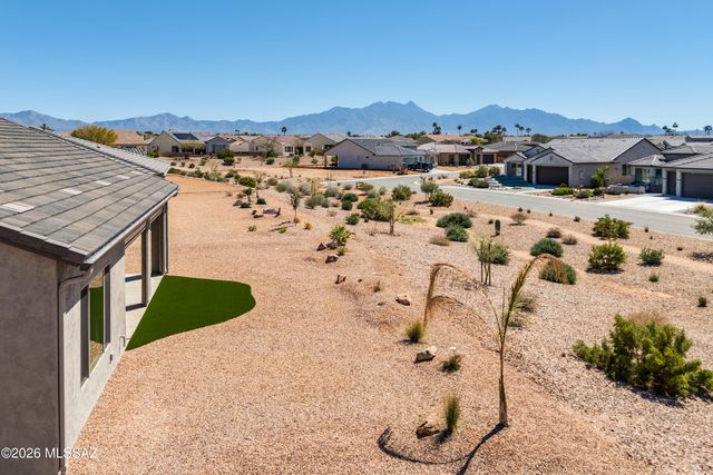 1774 E Wintergreen Drive, Green Valley, AZ 85614