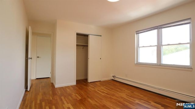 87 W Central Boulevard 7, Palisades Park, NJ 07650