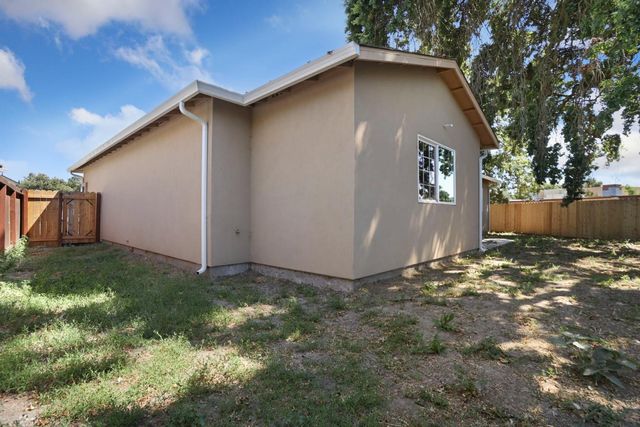 9421 Carter Ct, Stockton, CA 95209