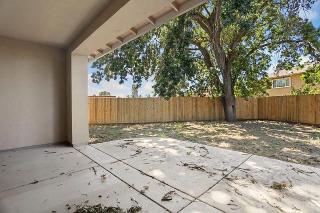 9421 Carter Ct, Stockton, CA 95209