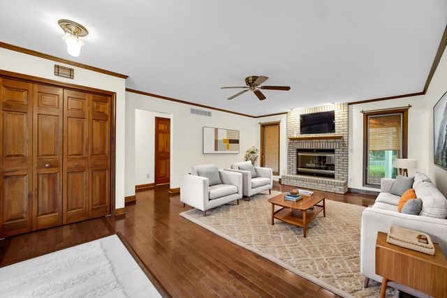 5617 W Wilmens Trail, La Porte, IN 46350
