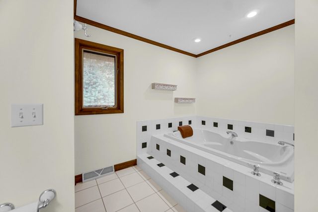 5617 W Wilmens Trail, La Porte, IN 46350