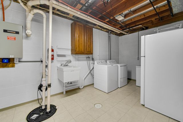 5617 W Wilmens Trail, La Porte, IN 46350