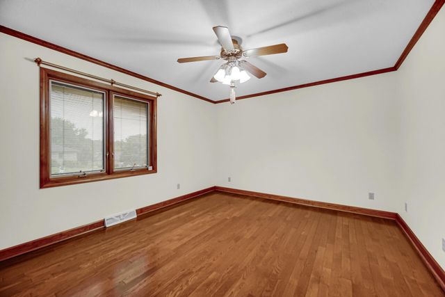 5617 W Wilmens Trail, La Porte, IN 46350