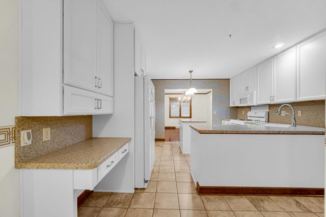 5617 W Wilmens Trail, La Porte, IN 46350