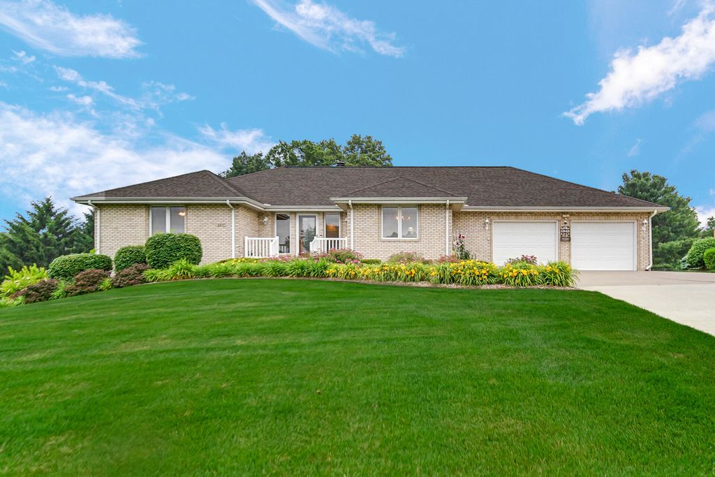 5617 W Wilmens Trail, La Porte, IN 46350