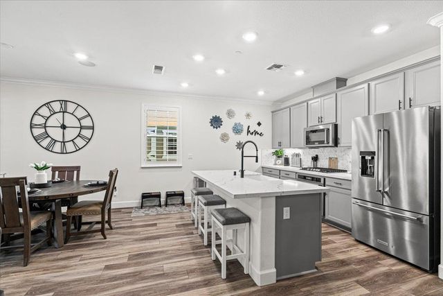 2897 Margot Ln, Turlock, CA 95382