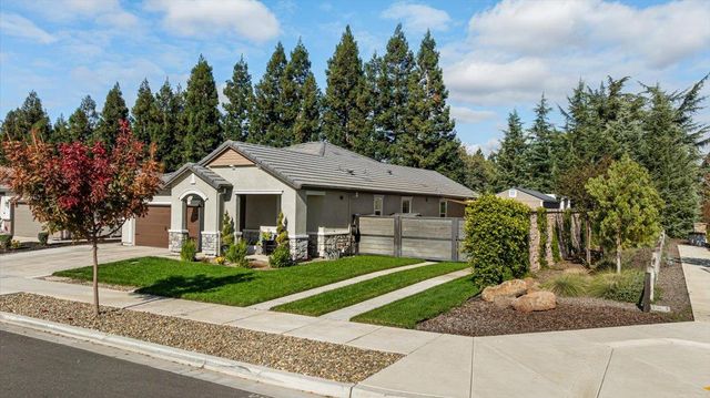 2897 Margot Ln, Turlock, CA 95382