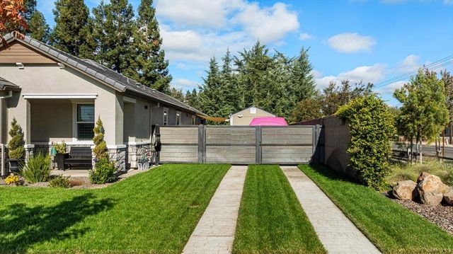 2897 Margot Ln, Turlock, CA 95382