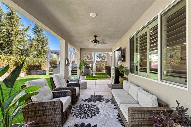 2897 Margot Ln, Turlock, CA 95382