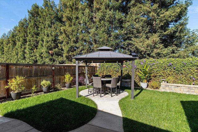 2897 Margot Ln, Turlock, CA 95382