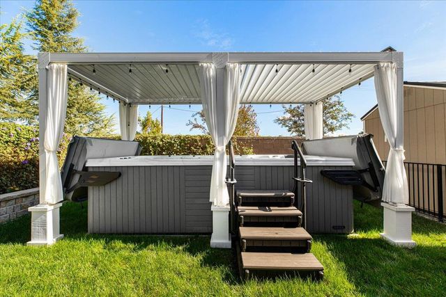 2897 Margot Ln, Turlock, CA 95382