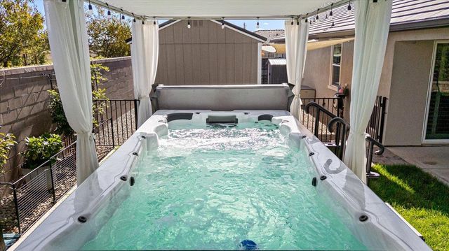 2897 Margot Ln, Turlock, CA 95382