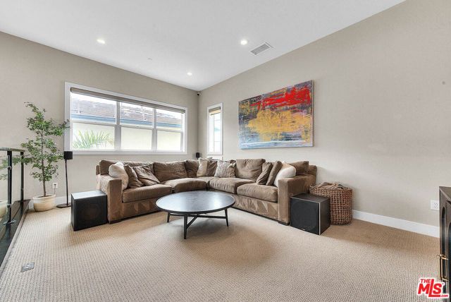 20558 W Overlook Court, Porter Ranch (los Angeles), CA 91326