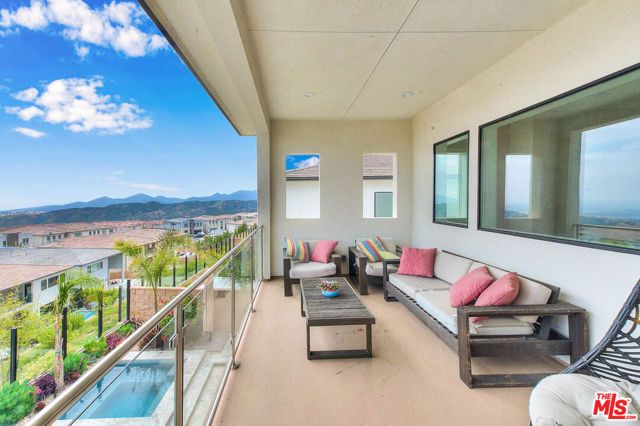 20558 W Overlook Court, Porter Ranch (los Angeles), CA 91326