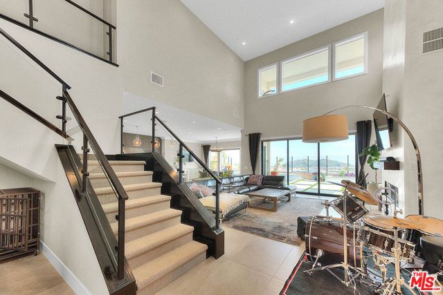 20558 W Overlook Court, Porter Ranch (los Angeles), CA 91326