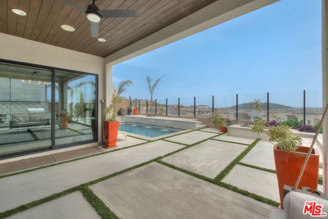 20558 W Overlook Court, Porter Ranch (los Angeles), CA 91326