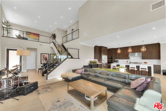 20558 W Overlook Court, Porter Ranch (los Angeles), CA 91326