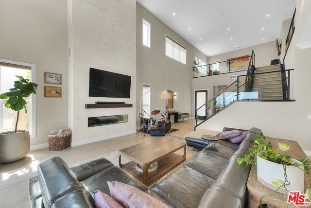 20558 W Overlook Court, Porter Ranch (los Angeles), CA 91326