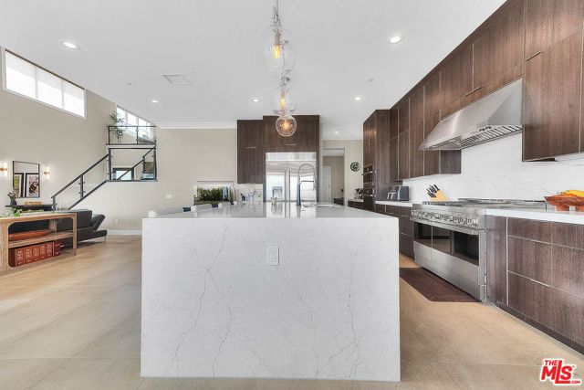 20558 W Overlook Court, Porter Ranch (los Angeles), CA 91326