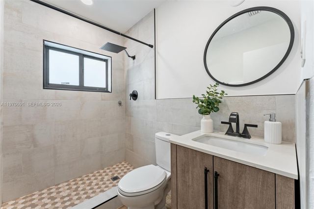 6161 NE 7th Ave ., Oakland Park, FL 33334