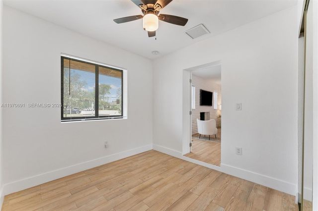 6161 NE 7th Ave ., Oakland Park, FL 33334