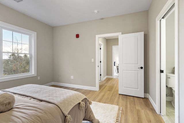 10100 S Willow St Unit 214, Manchester, NH 03103