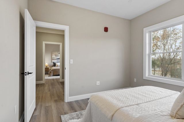 10100 S Willow St Unit 214, Manchester, NH 03103