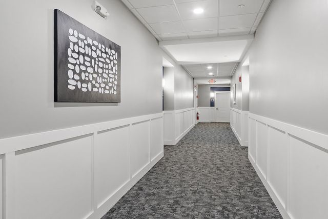 10100 S Willow St Unit 214, Manchester, NH 03103