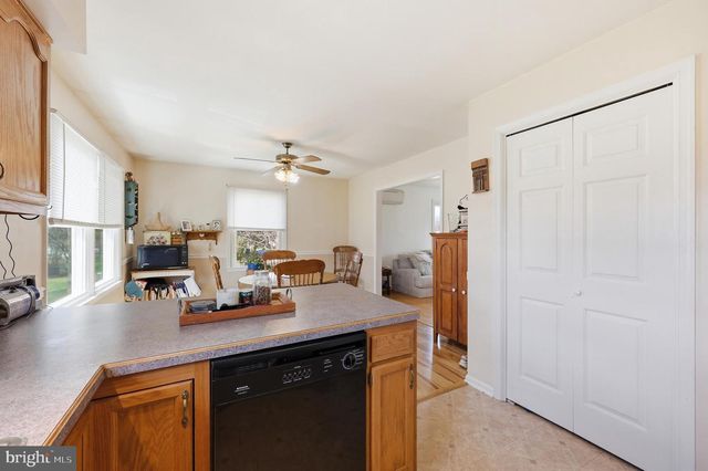 530 TUSCAWILLA DR, Charles Town, WV 25414