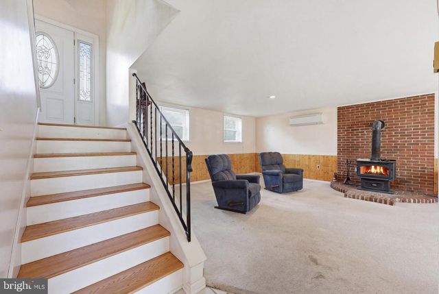 530 TUSCAWILLA DR, Charles Town, WV 25414