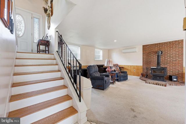 530 TUSCAWILLA DR, Charles Town, WV 25414