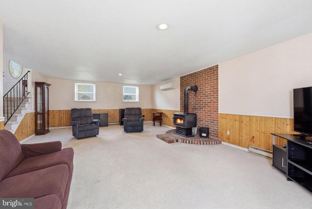 530 TUSCAWILLA DR, Charles Town, WV 25414