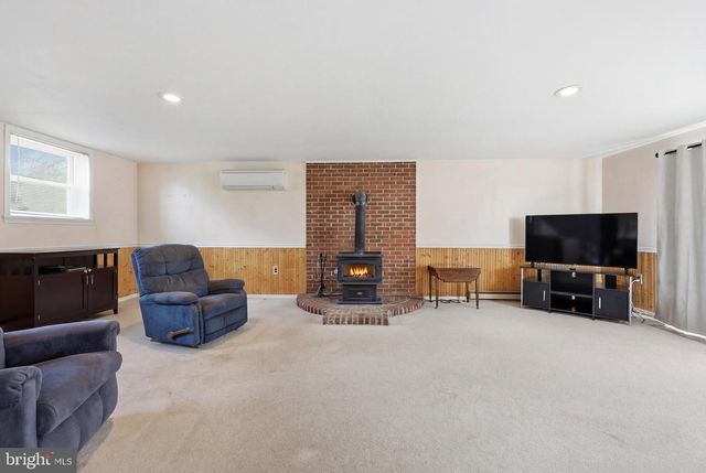 530 TUSCAWILLA DR, Charles Town, WV 25414