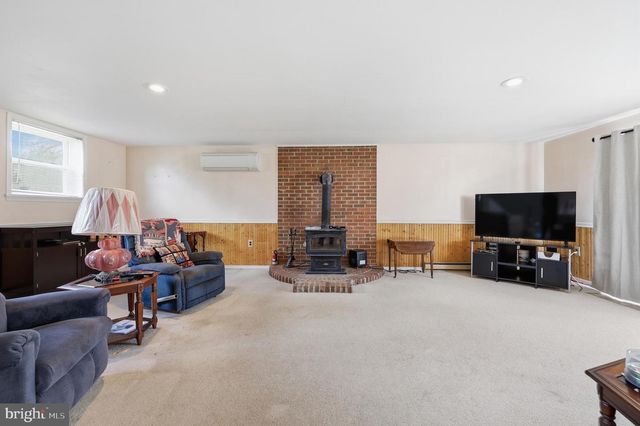 530 TUSCAWILLA DR, Charles Town, WV 25414