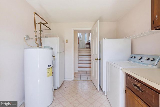 530 TUSCAWILLA DR, Charles Town, WV 25414