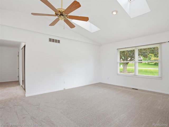 436 Broadleaf Drive, Oakland Charter Township, MI 48306