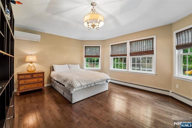 58 Powell Road, Allendale, NJ 07401