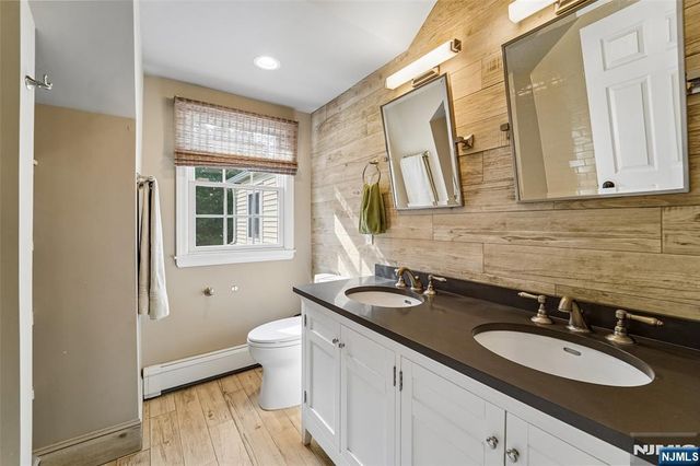 58 Powell Road, Allendale, NJ 07401