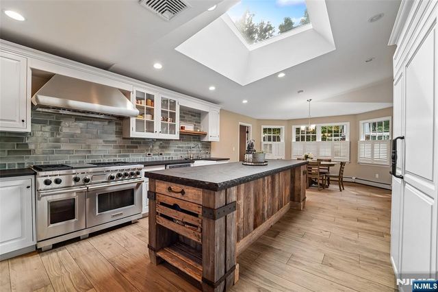 58 Powell Road, Allendale, NJ 07401