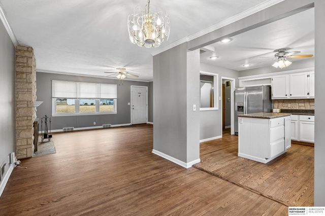 7271 Hascall Street, Omaha, NE 68124