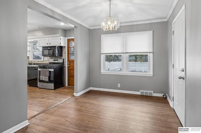 7271 Hascall Street, Omaha, NE 68124