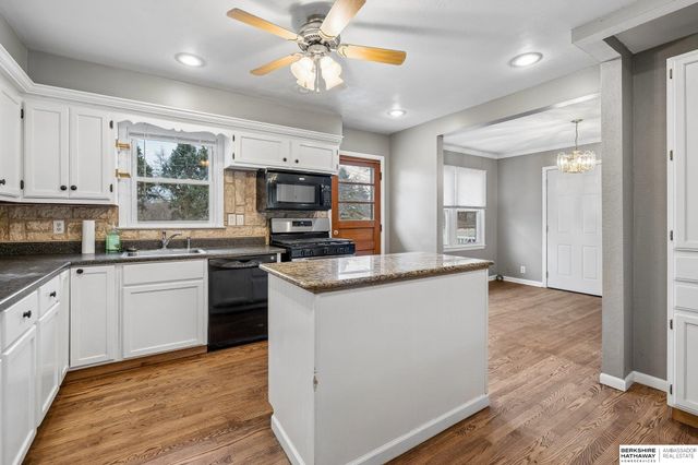 7271 Hascall Street, Omaha, NE 68124